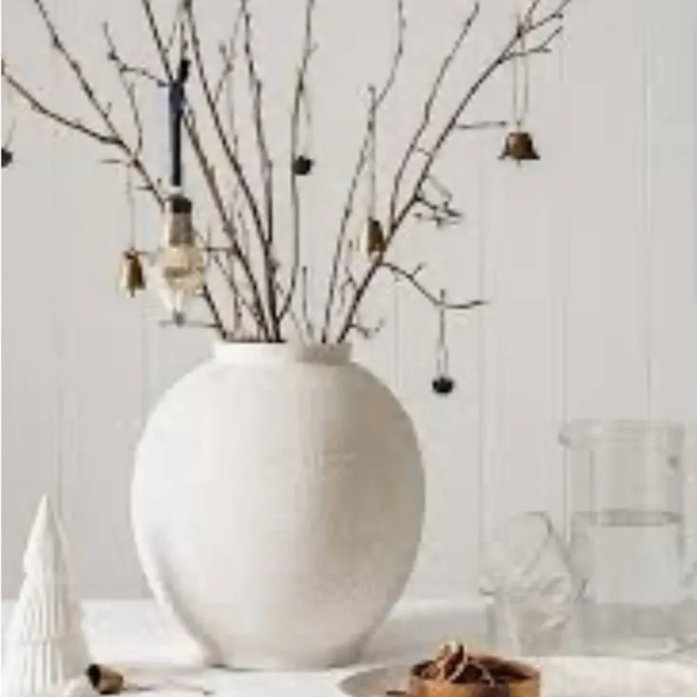 Brand New LE TAUCI White Sandstone Round Vase 10” Modern Minimalist Home Decor
